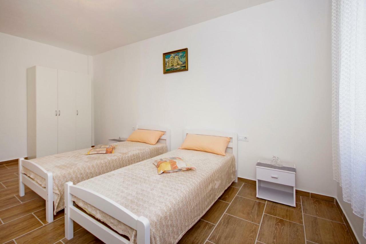 Josip Veliki Apartment Kaštela Екстериор снимка